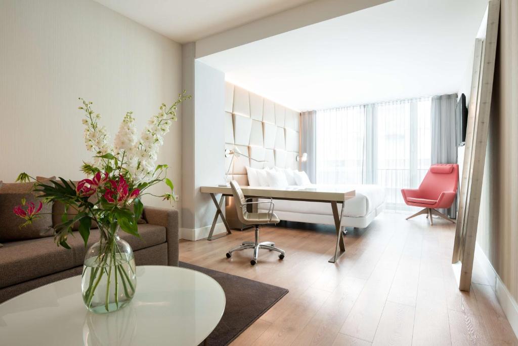 NH Collection Eindhoven Centre - Resim 17