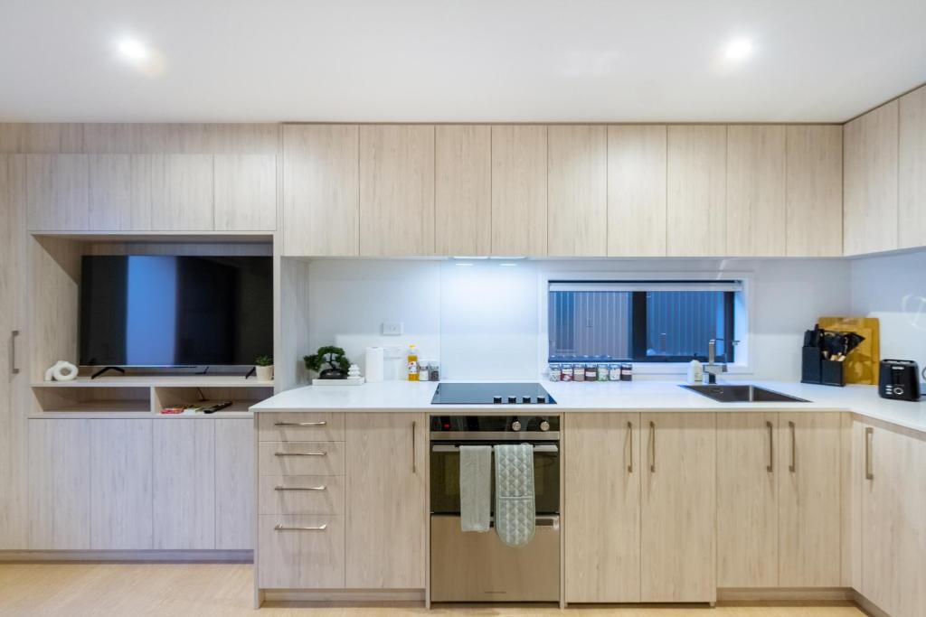 Upper floor studio 1 bed 1 bath with sofa bed - Resim 28