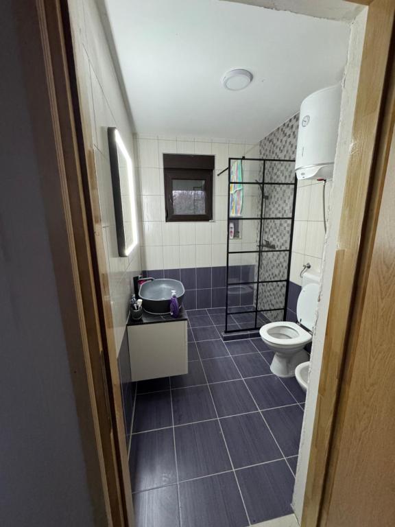 Koupelna v ubytování Lux apartmani