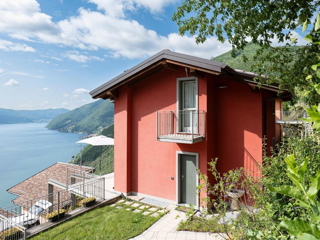 Gallery image of La Villetta - Casa vacanze perfetta con giardino, vista lago e piscina in Parzanica