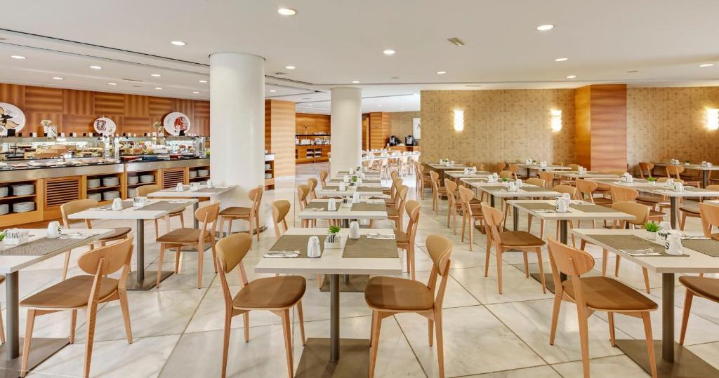Restaurace v ubytování Sercotel Sorolla Palace