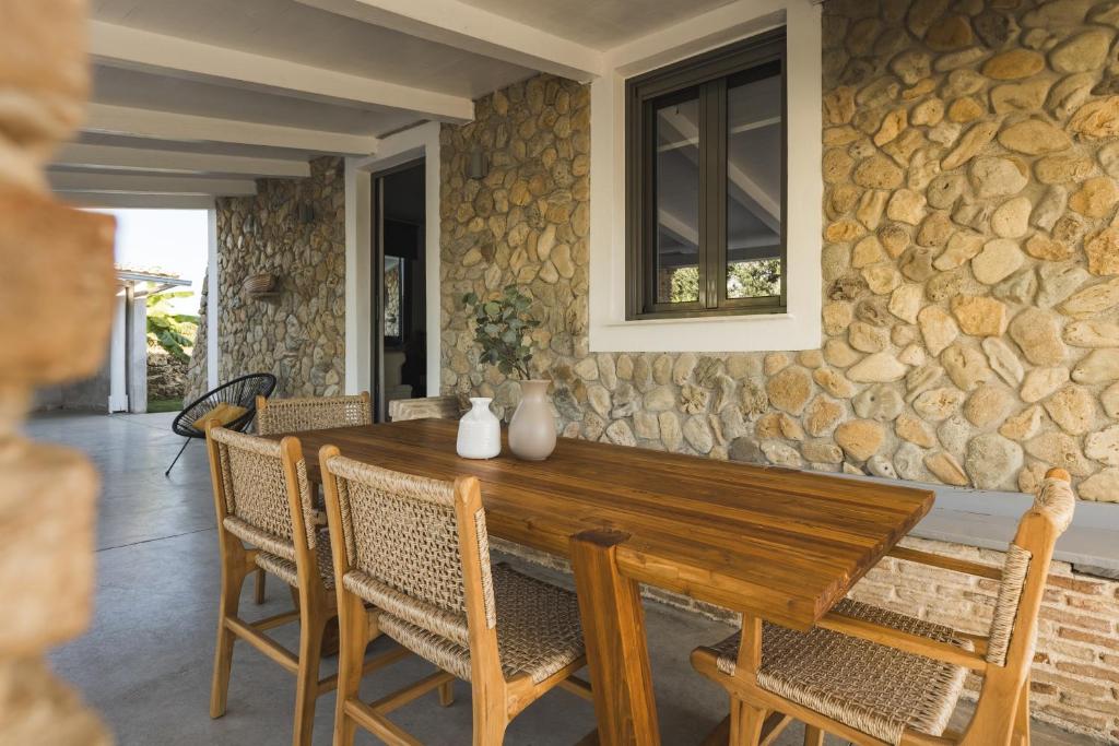Ein Sitzbereich in der Unterkunft Binios Villa - private pool, walking distance from the Beach