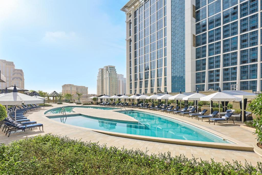 Bazén v ubytování Londoner Grand, a Luxury Collection Hotel, Macau nebo v jeho okolí