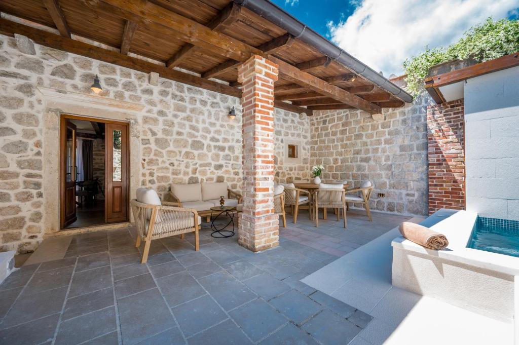 Conte Hotel & Restaurant - 10