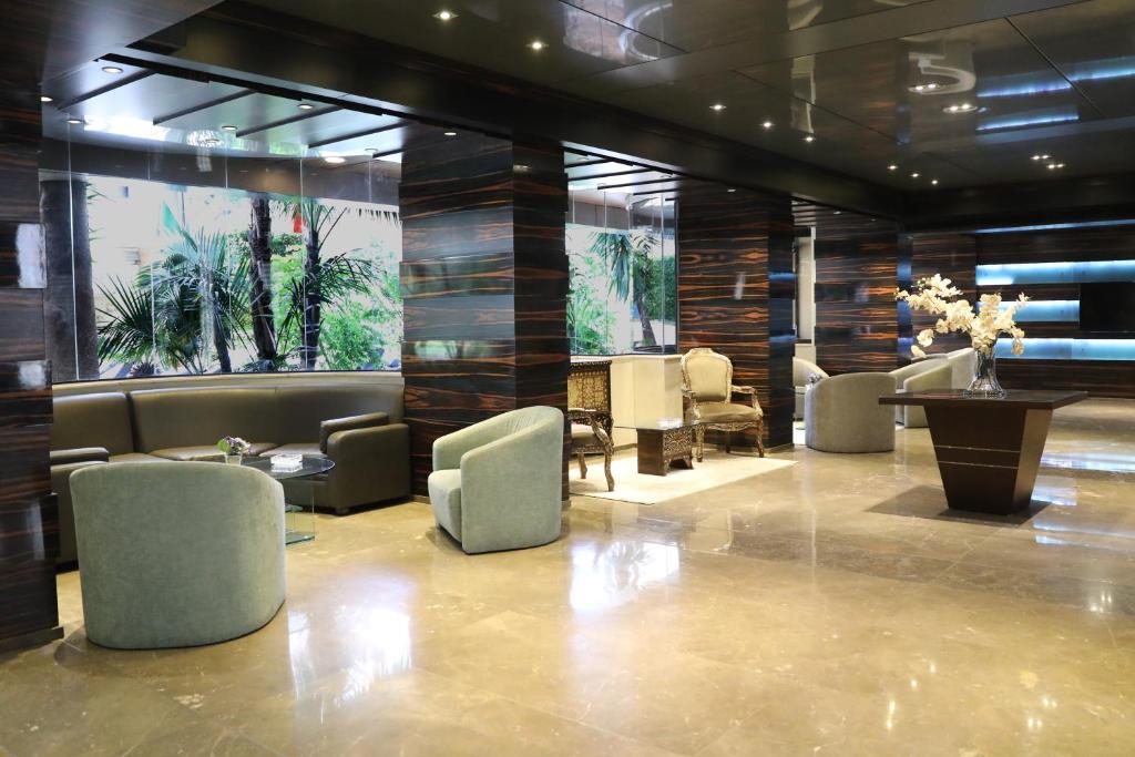 Posezení v ubytování Imperial Suites Hotel
