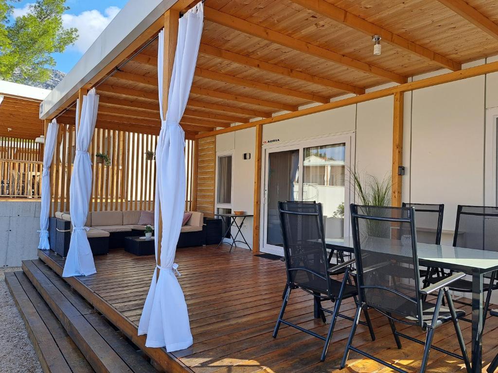 Patio alebo iná vonkajšia časť ubytovania MobileHome - Camp Dalmata