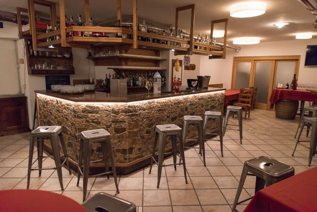 Lounge nebo bar v ubytování Biker Hotel Al Gallo Forcello