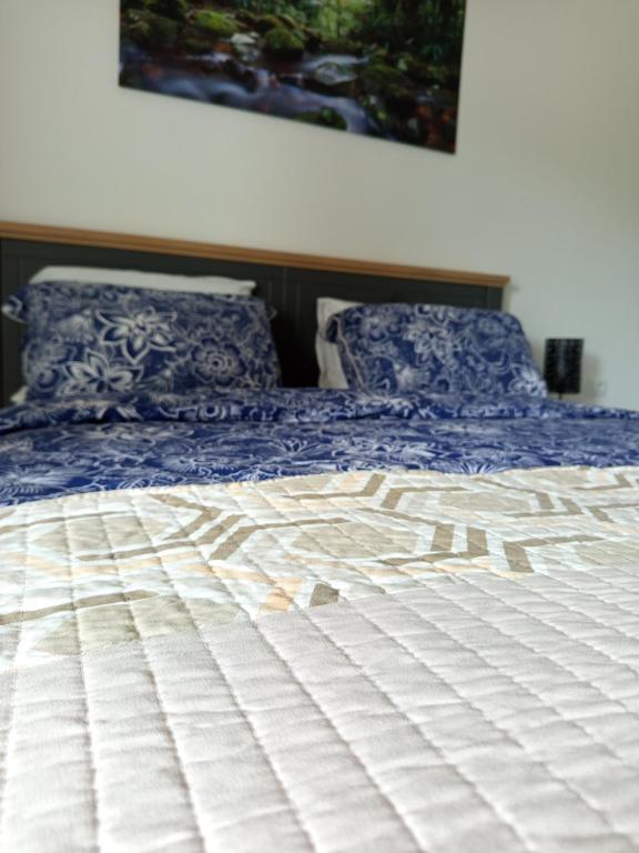 Posteľ alebo postele v izbe v ubytovaní Apartmani Mirko Rovinj