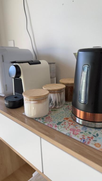 Convenient 1Bed Studio with Ensuite By Hagley Park - Resim 4