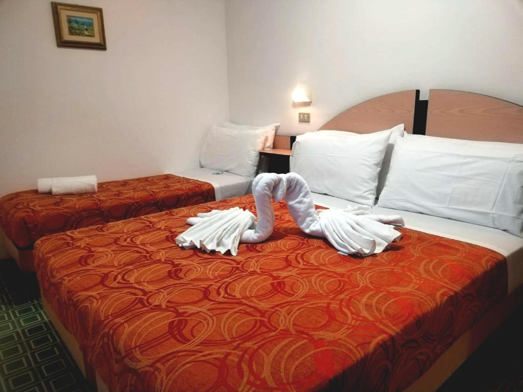 Hotel Adriana - Triple Room With Balcony