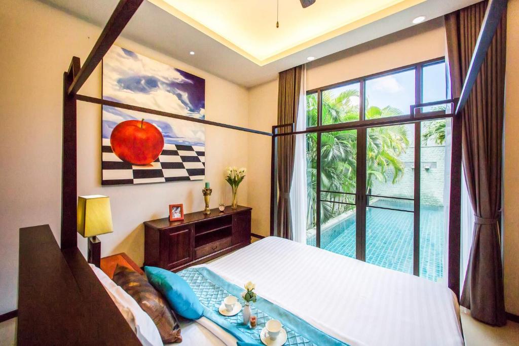 Bazén v ubytování VILLA EMERE | Private Pool | Onyx Villas by Tropiclook | Naiharn beach nebo v jeho okolí