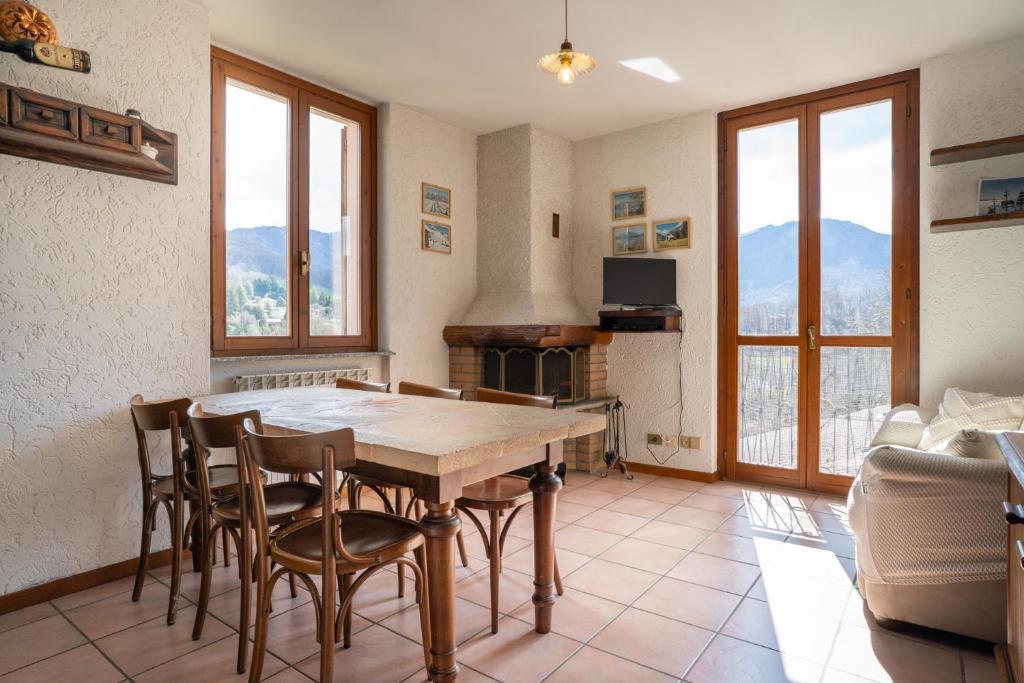 Nespecifikovaný výhled na hory nebo výhled na hory při pohledu z apartmánu