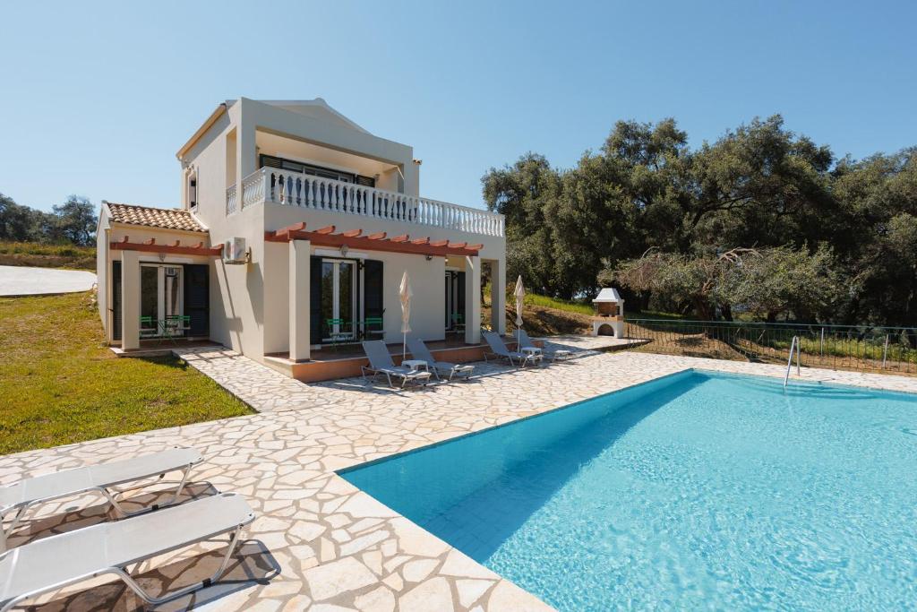 Πισίνα στο ή κοντά στο Villa Iremia