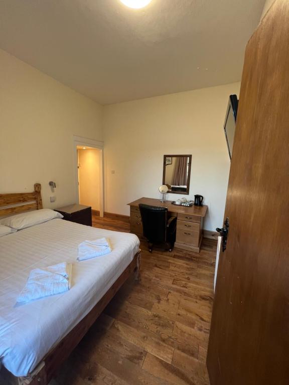 Royal Britannia Hotel - 