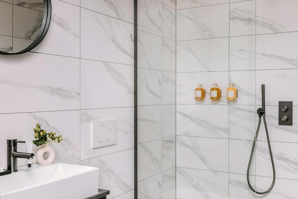 Rose, Sonder Hotel by Marriott Bonvoy - Resim 24