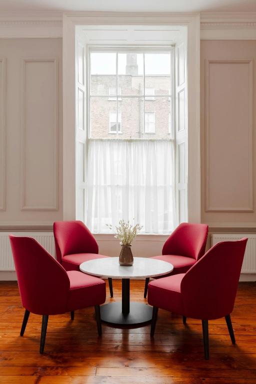 Posezení v ubytování The Earl Hotel Leeson Street, Sonder by Marriott Bonvoy