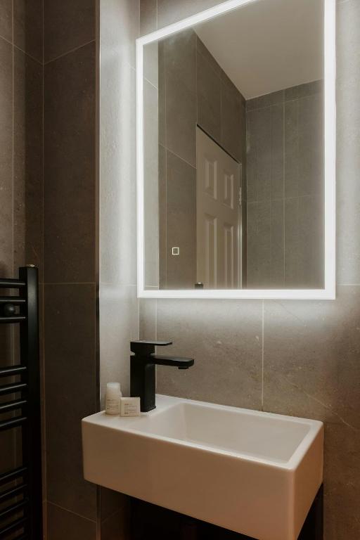 The Earl Hotel Leeson Street, Sonder by Marriott Bonvoy - Resim 26