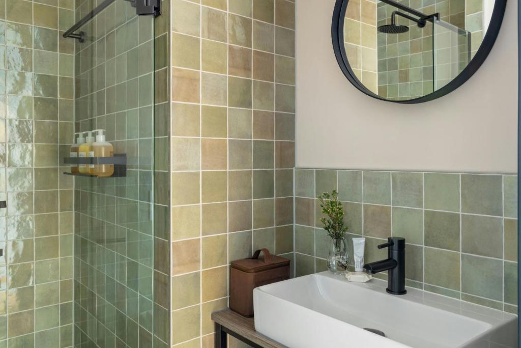 Middelland Hotel, Sonder by Marriott Bonvoy - Resim 33