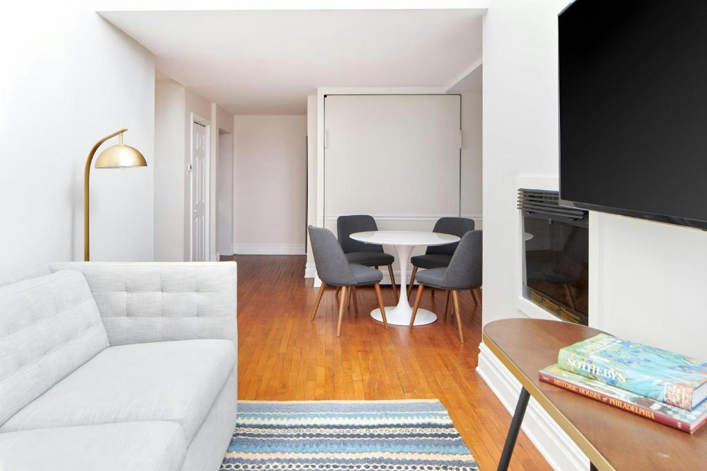 Posezení v ubytování The Arco Hotel Midtown Village, Sonder