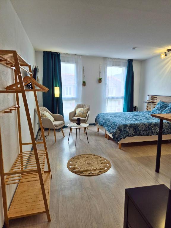 Postel nebo postele na pokoji v ubytování Sérénité - Spacieux - Vue - Equipé
