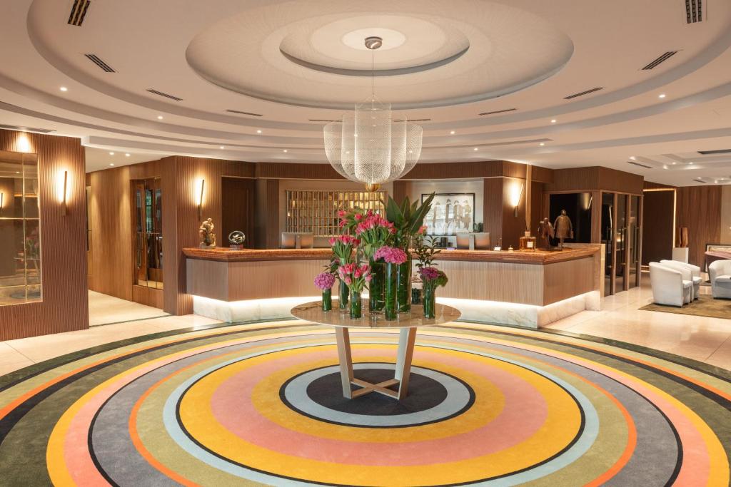 Lobby alebo recepcia v ubytovaní Hotel Leonardo da Vinci