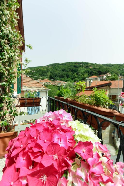 A balcony or terrace at La casetta sulle Stelle