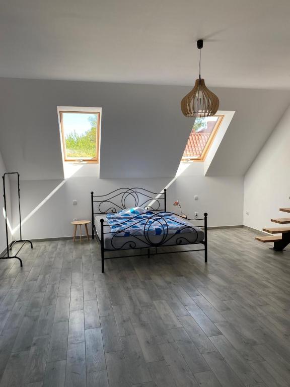 Postel nebo postele na pokoji v ubytování Agroturystyka Borów - pokoje