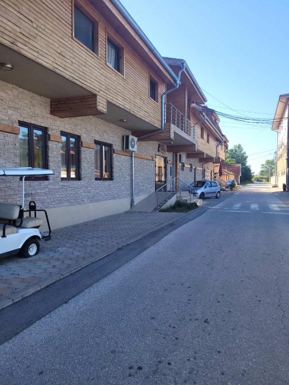 Okolí kapslového hotelu
