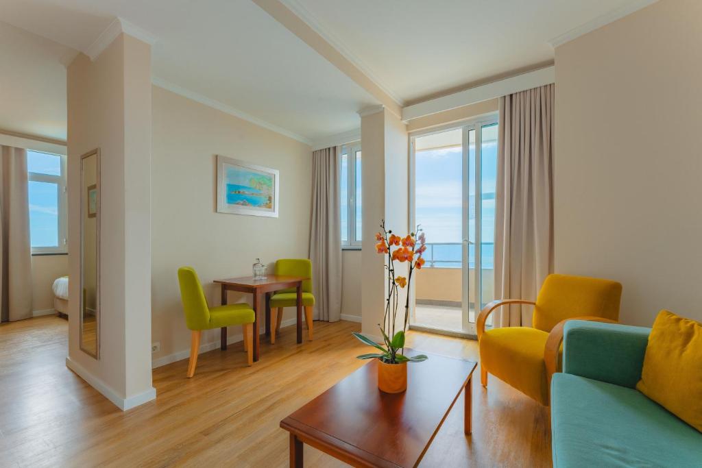 Posezení v ubytování Duas Torres Hotel