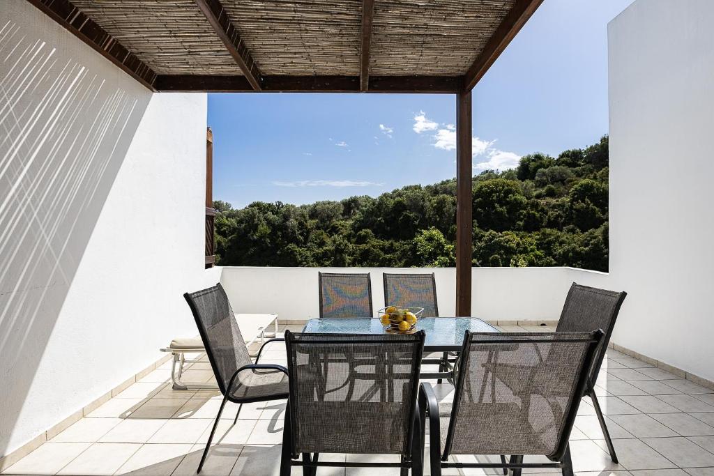 Balkon lub taras w obiekcie Plakoti Village