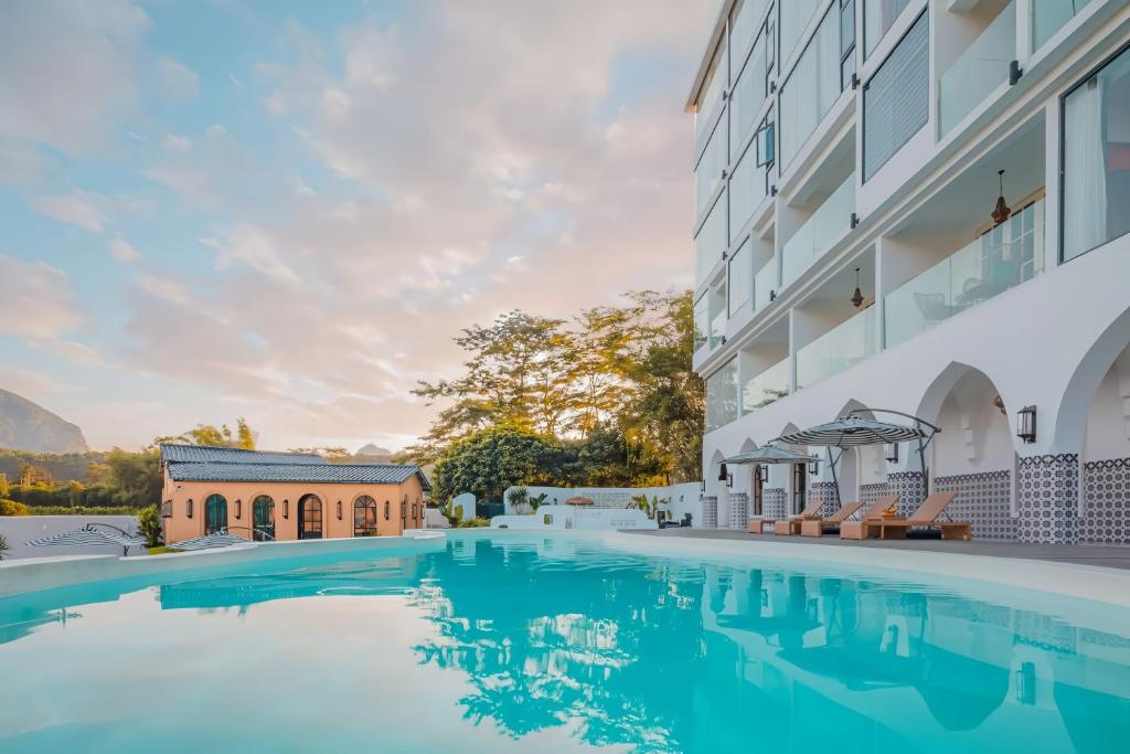 Bazén v ubytování Yangshuo KIRA Hotel - Moroccan Style nebo v jeho okolí