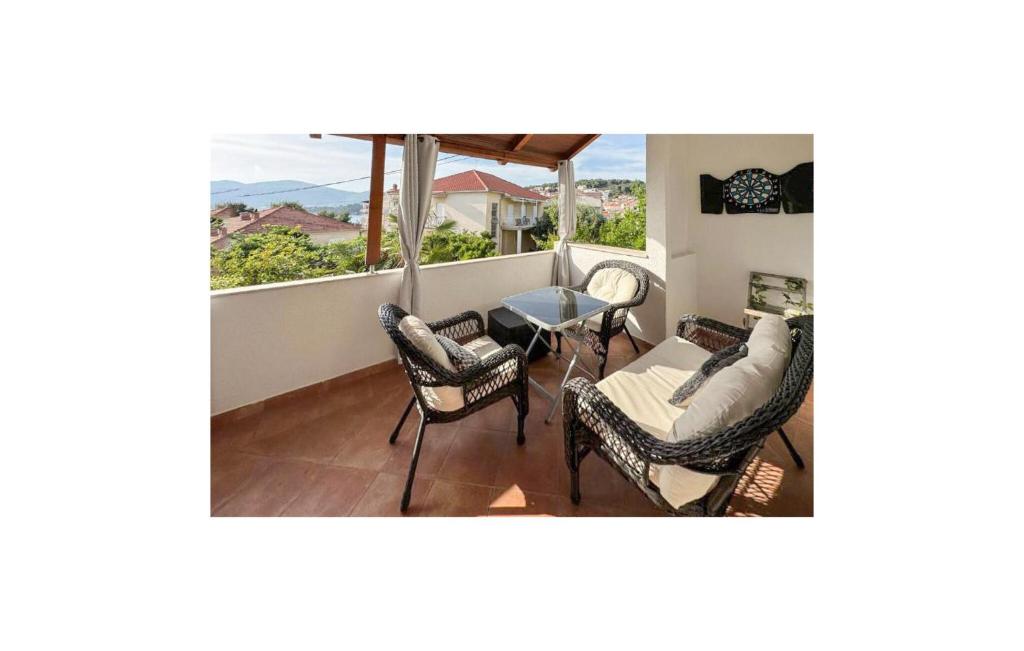 Beautiful Apartment In Trogir With Wifi