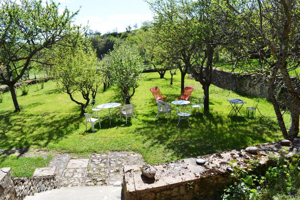 La Follye Mancey - Salle Familiale Avec Vue Sur Le Jardin