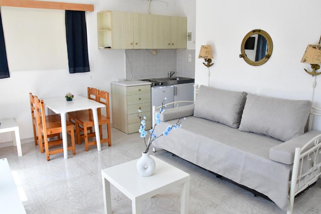 Posezení v ubytování Blue Dolphin Studios and Apartment