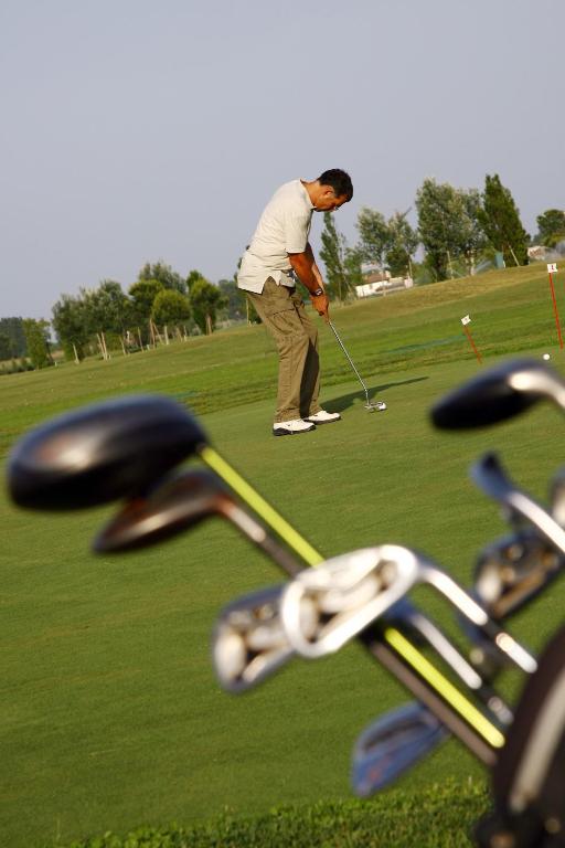 Golf v hotelu nebo okolí
