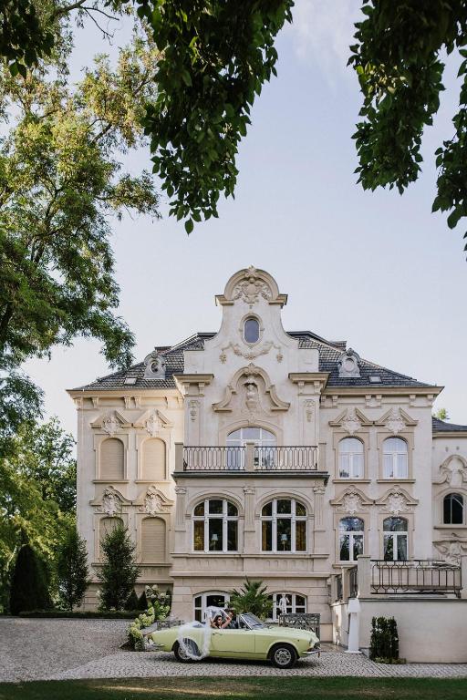 Willa Berlińska - pokoje ,restauracja - Housity