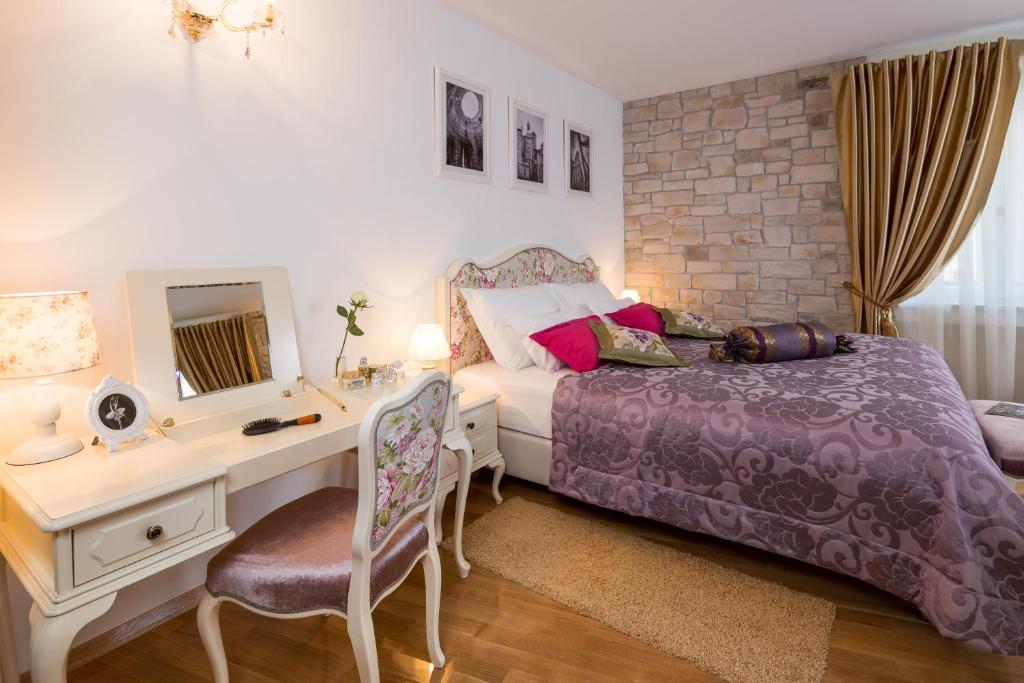 Priska Heritage Rooms - 13