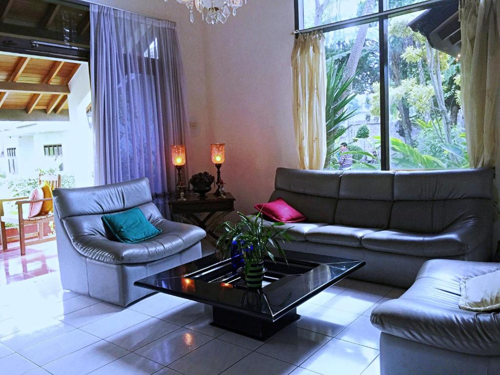 Holidayhome Alam Cipanas Puncak