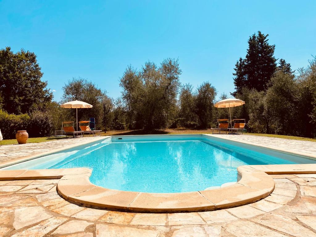 Swimmingpoolen hos eller tæt på Villa Buonaparte