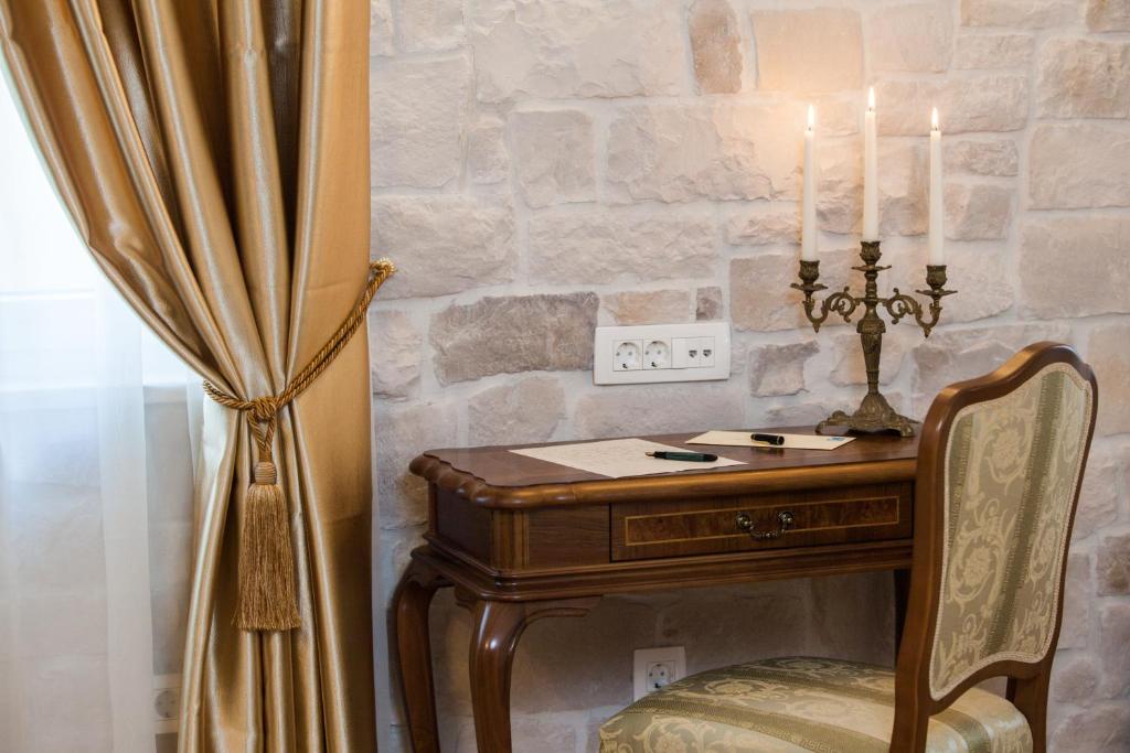 Priska Heritage Rooms - 6