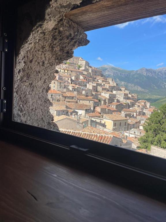 Nespecifikovaný výhled na hory nebo výhled na hory při pohledu z bed and breakfast