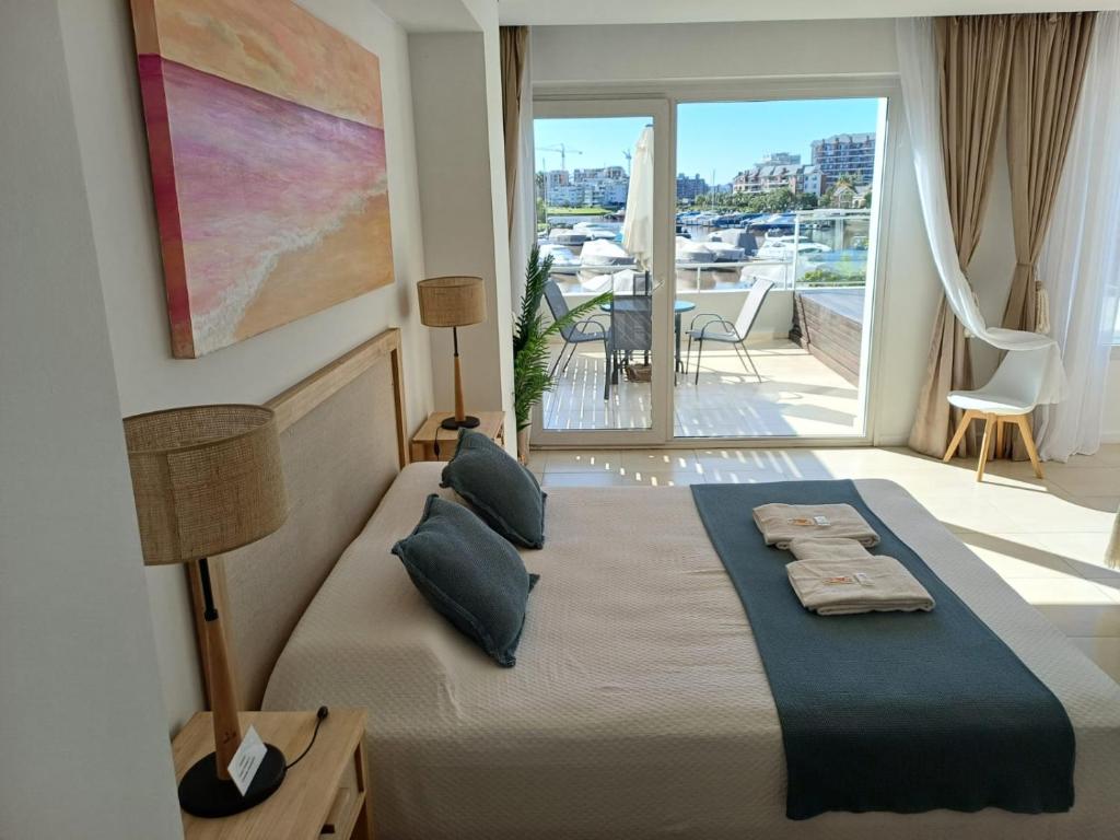 APART , DEPARTAMENTOS loft , bahia grande nordelta , BALCON JACUZZI Y vista a la bahia