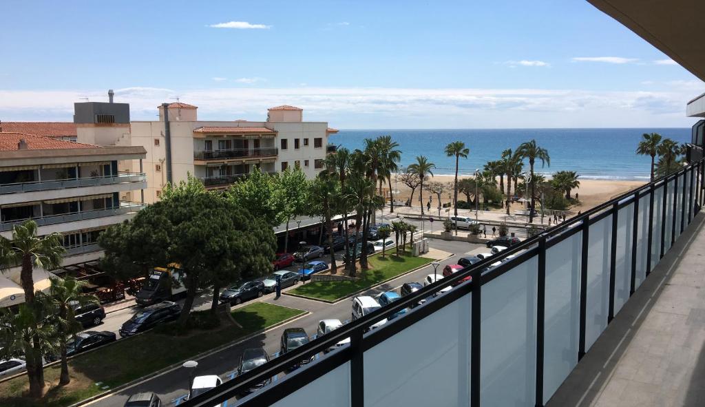 A general sea view or a sea view taken from Az apartmant