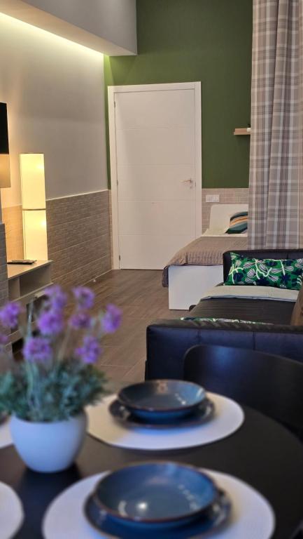 Arena Legacy Modern Suits - 1