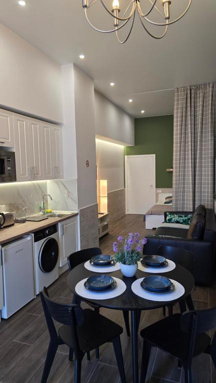 Arena Legacy Modern Suits - 3