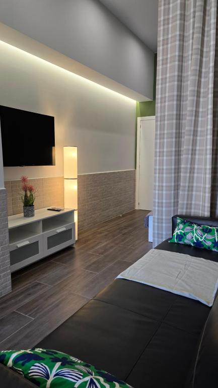 Arena Legacy Modern Suits - 10