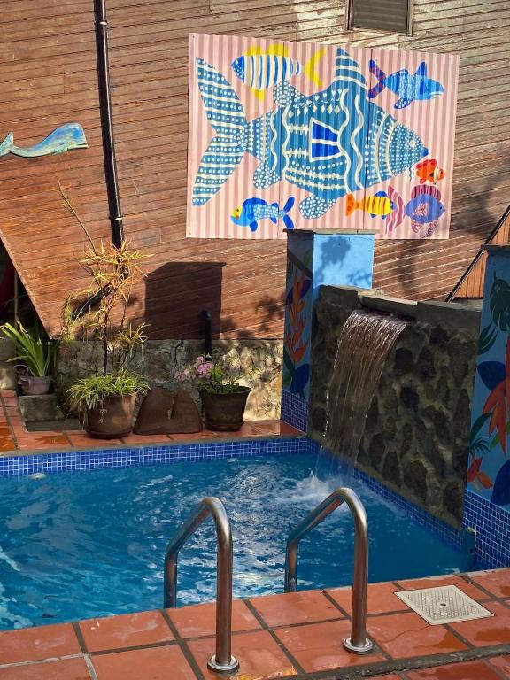 Basen w obiekcie Treehouse Hideaway Villa I - Piton and Ocean Views lub w pobliżu
