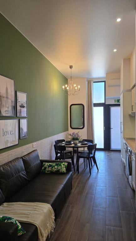 Arena Legacy Modern Suits - 12