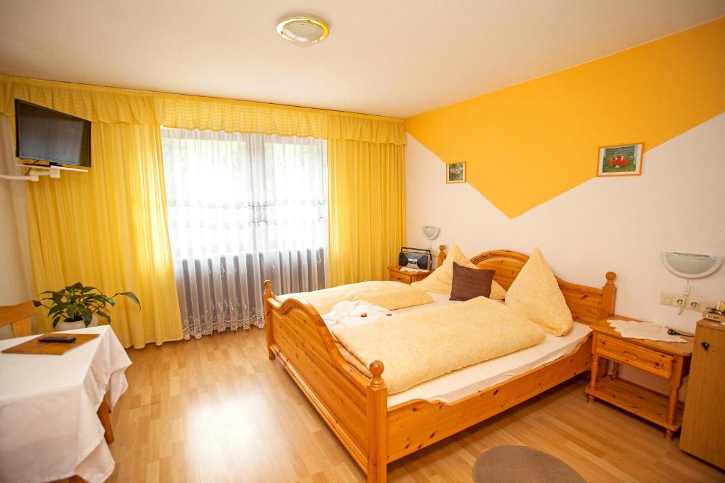 Auerhahn Bed and Breakfast - Black Forest - Waldhotel photo