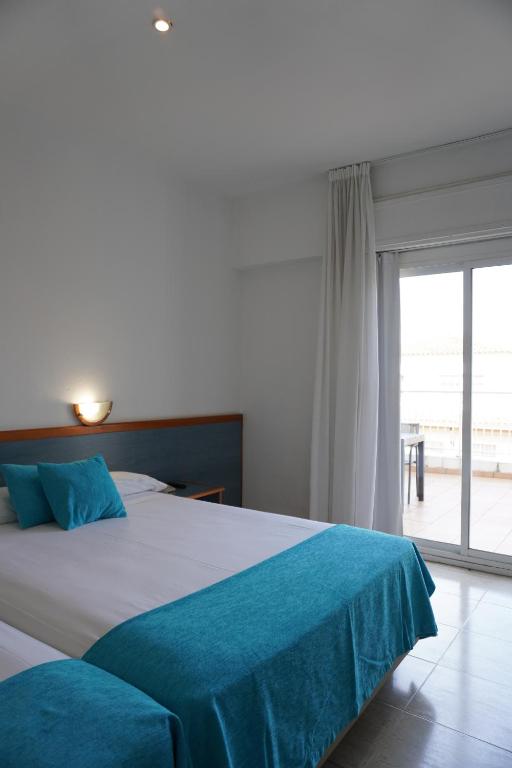 Hotel Brisamar Suites - Twin Room With Terrace
